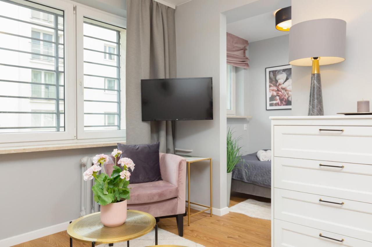 City Center Apartment Near The Vistula By Noclegi Renters Варшава Экстерьер фото